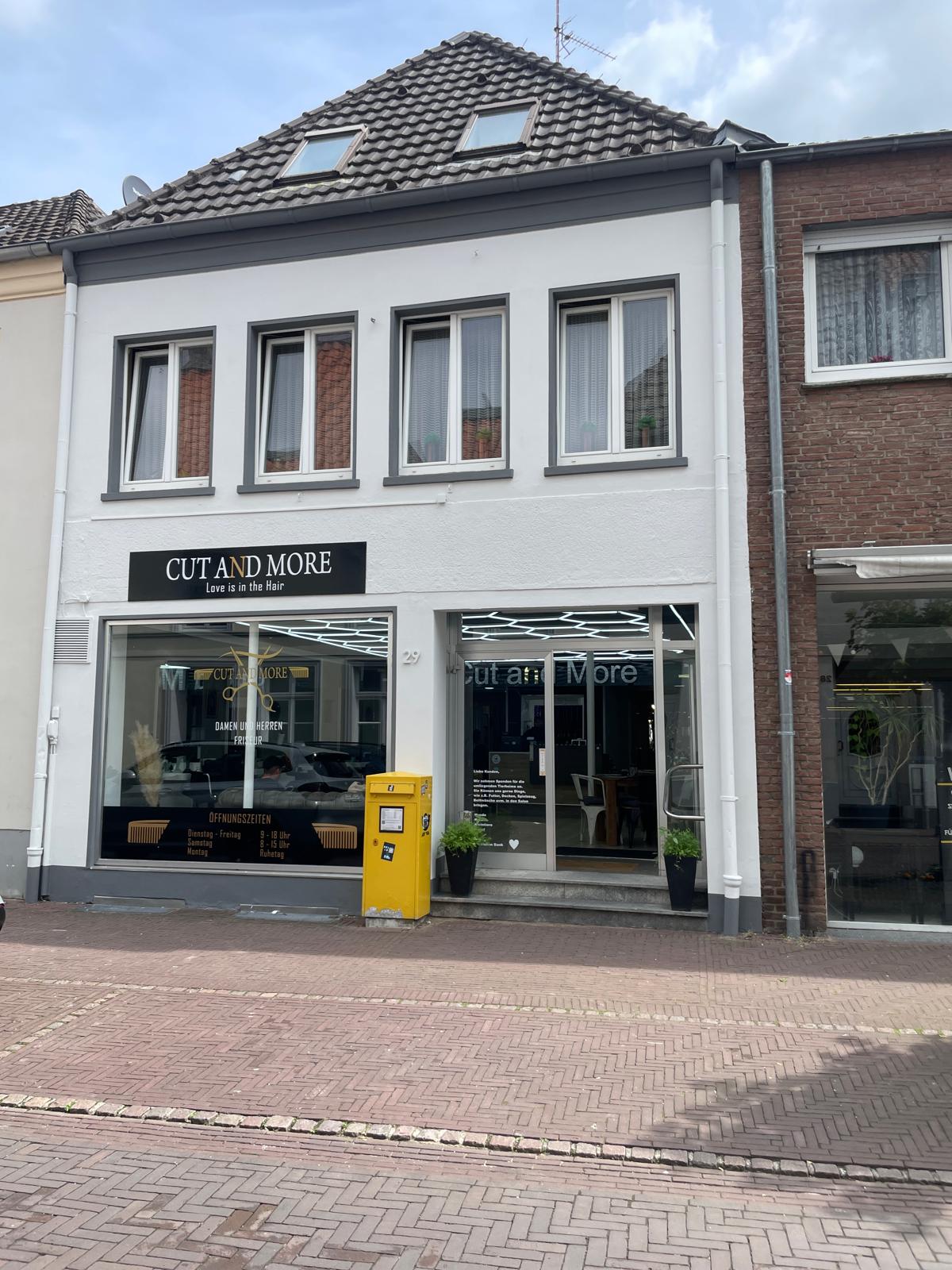 Cut and More - Innenansicht