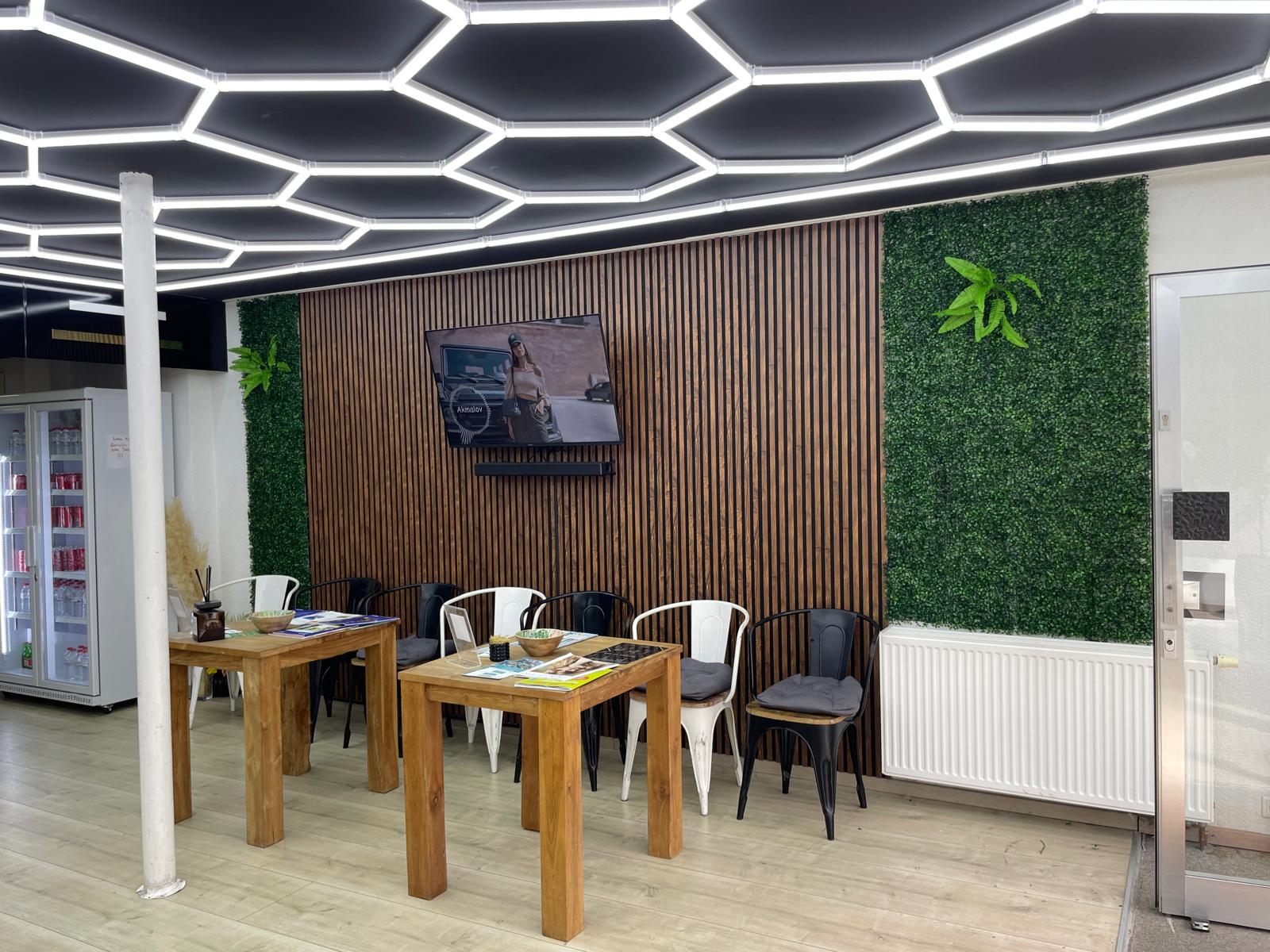 Cut and More Kalkar Innenansicht 9