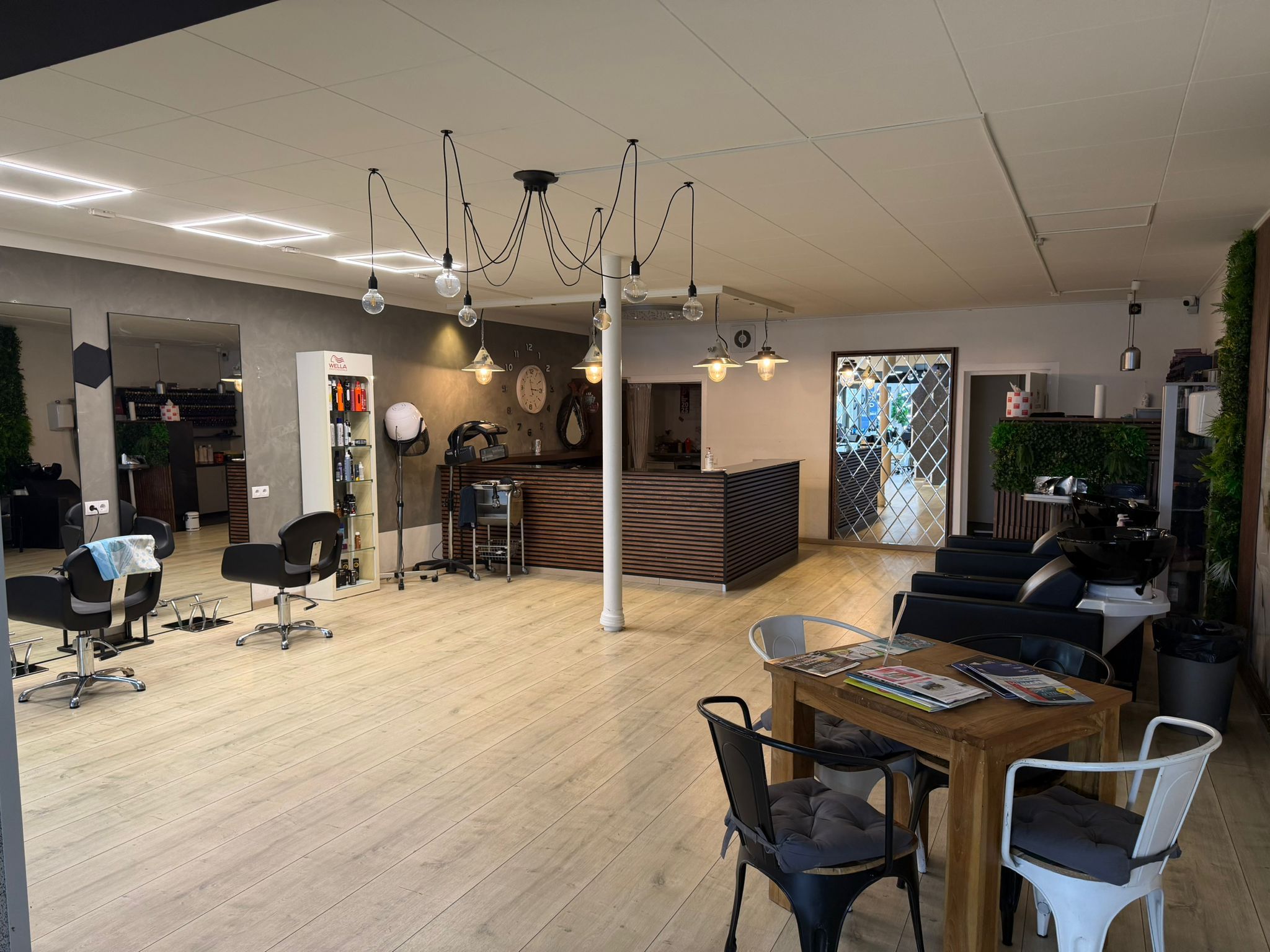 Cut and More Kalkar Innenansicht 6