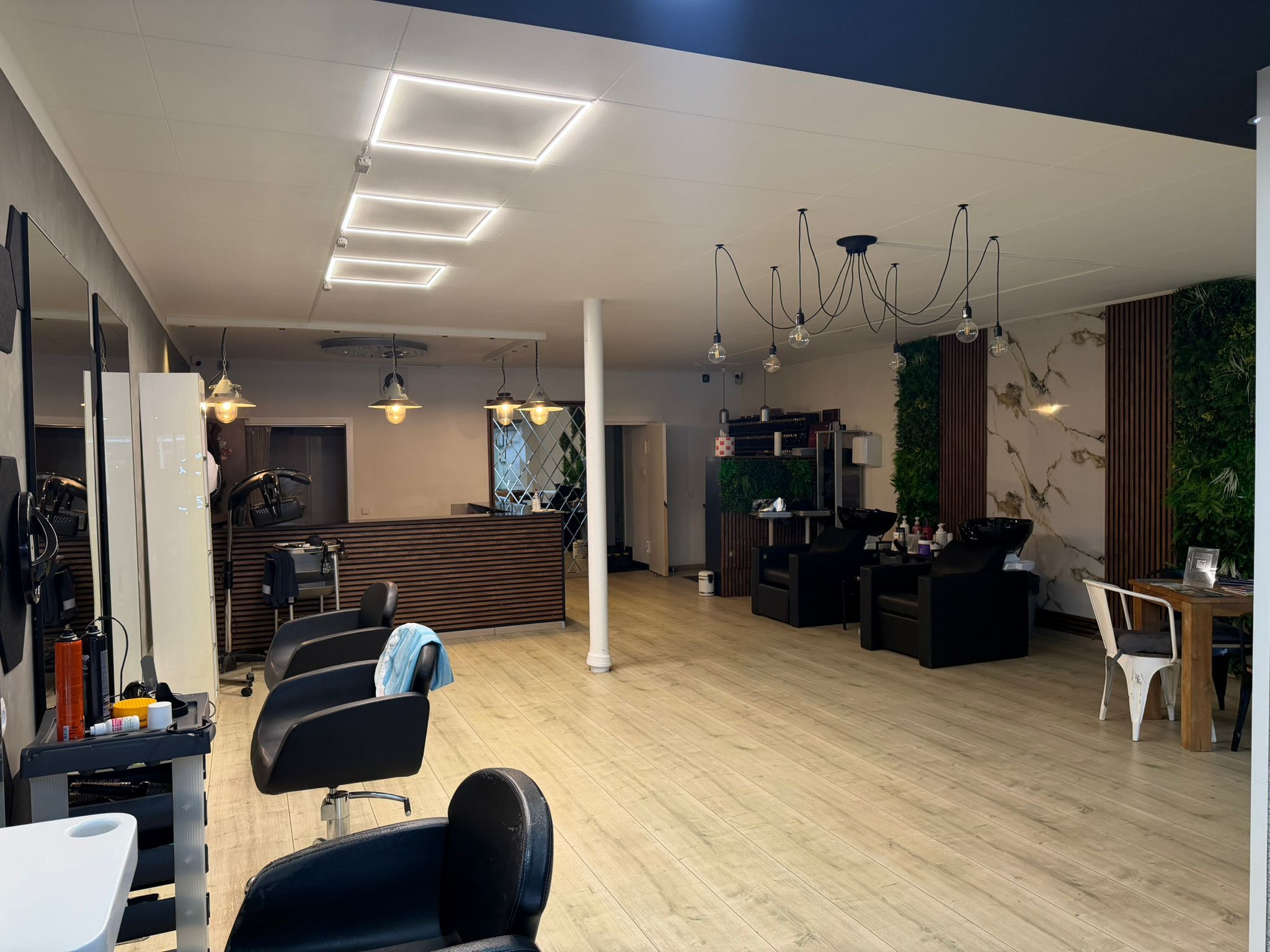 Cut and More Kalkar Innenansicht 7